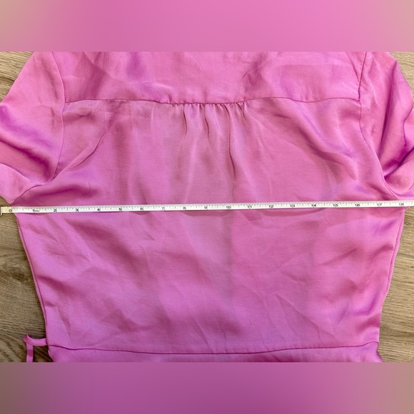 HIGHLINE Collective Pink Satin Wrap Peplum Top Blouse Sz.M - Picture 8 of 8
